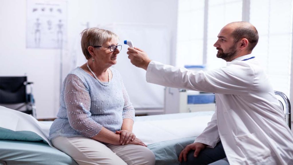 Common eye problems in seniors including cataracts and glaucoma
